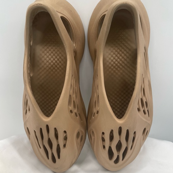 adidas gazelle silver green womens Adidas Yeezy Foam Runner Ochre (GW3354) Kanye West Men's Size 5-13 Sho –  Solestage